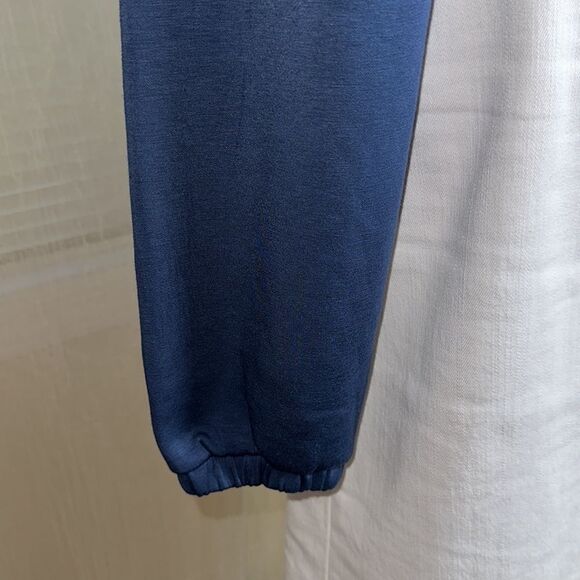 GILLY HICKS M Indigo Blue Quarter Zip Cropped Boxy Fit Pullover Sweatshirt - Picture 7 of 13